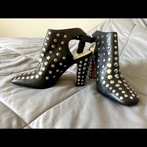 Cute shoes size 7 1/2